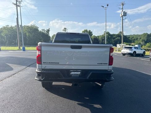 New 2026 Chevrolet Silverado 2500 Custom w/ Custom Value Package AWD/4WD image 7