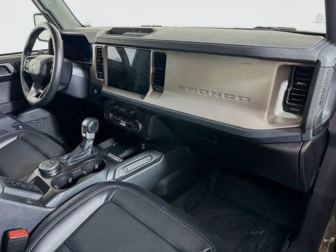 Used 2025 Ford Bronco Outer Banks AWD/4WD image 35