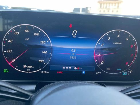 Certified 2025 Mercedes-Benz GLC 300 4MATIC image 33