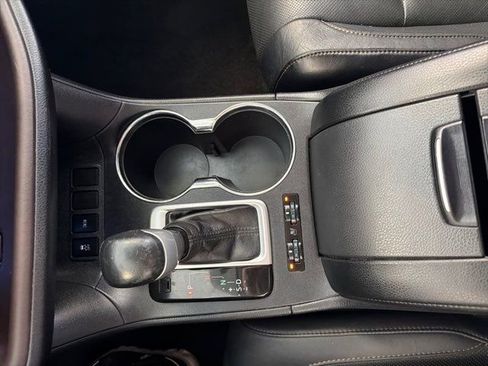 Used 2015 Toyota Highlander Limited Platinum image 18