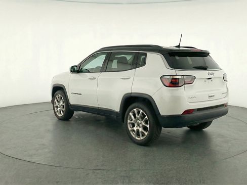 Used 2025 Jeep Compass Limited AWD/4WD image 6