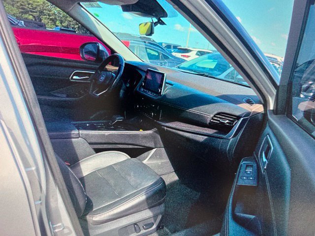 Used 2021 Nissan Rogue SL FWD image 14
