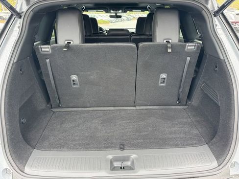 Used 2025 INFINITI QX60 Luxe w/ Black Edition image 17