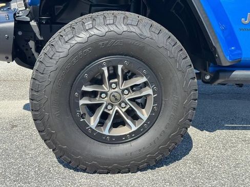Used 2024 Jeep Wrangler Unlimited Rubicon 392 AWD/4WD image 9