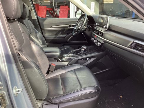 Used 2021 Kia Telluride LX image 7