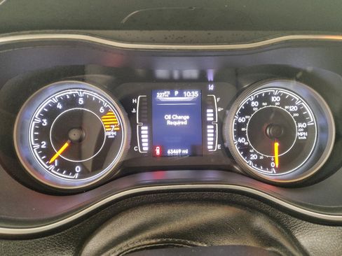 Used 2021 Jeep Cherokee Latitude AWD/4WD image 23