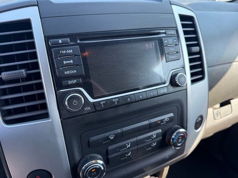 Used 2016 Nissan Frontier SV AWD/4WD image 11