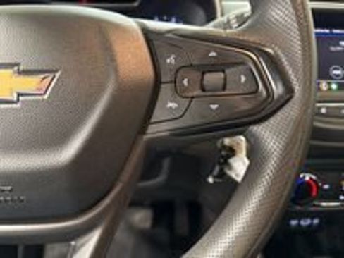 Used 2021 Chevrolet TrailBlazer LS FWD image 4