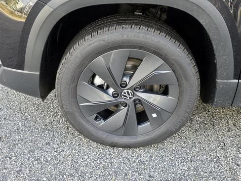 New 2026 Volkswagen Taos S FWD image 8
