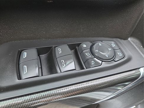 Used 2022 GMC Sierra 2500 AT4 w/ AT4 Preferred Package AWD/4WD image 15