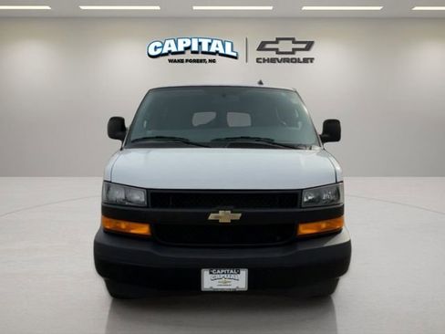 Used 2022 Chevrolet Express 3500 LS image 8
