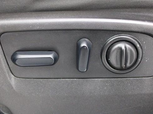 Used 2023 Chevrolet Silverado 2500 LT image 19