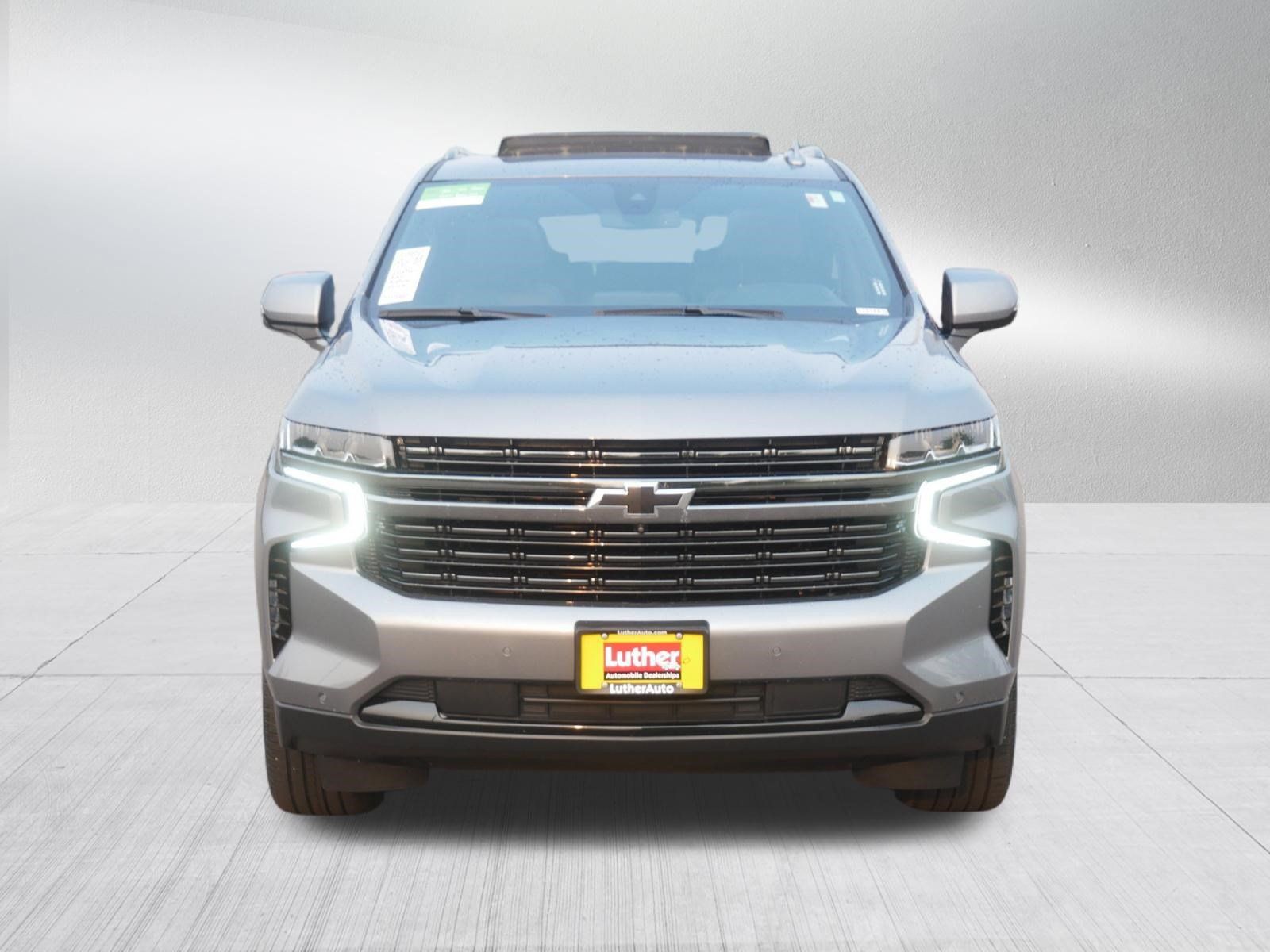 Used 2022 Chevrolet Suburban RST w/ Sport Performance Package AWD/4WD image 2