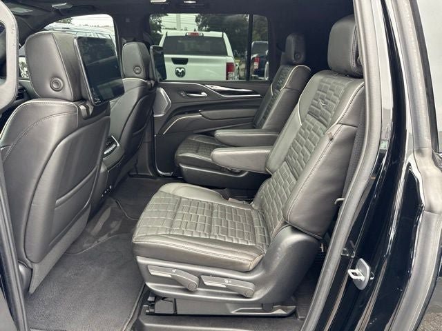 Used 2023 Cadillac Escalade ESV V AWD/4WD image 18