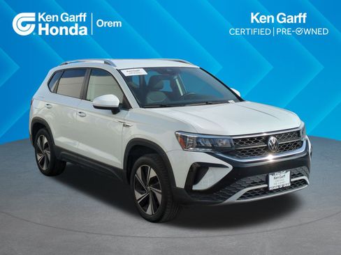 Used 2023 Volkswagen Taos SE image 1