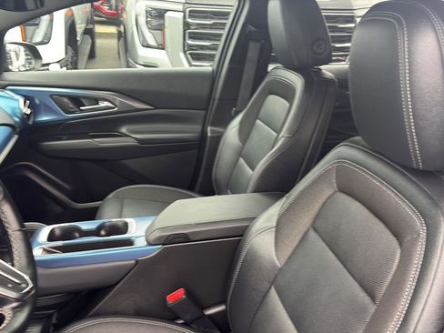 Used 2025 Chevrolet Equinox EV LT w/ Convenience Package image 22