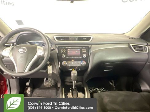 Used 2016 Nissan Rogue S AWD/4WD image 7
