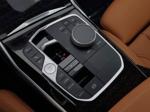 Used 2023 BMW 330e xDrive w/ Premium Package image 26