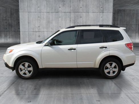 Used 2010 Subaru Forester 2.5X AWD/4WD image 2
