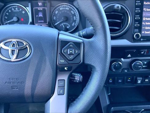 Used 2022 Toyota Tacoma TRD Off-Road w/ TRD Premium Off Road Package image 24