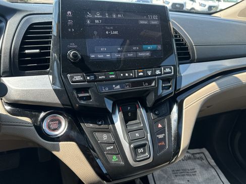 Used 2023 Honda Odyssey Touring image 25