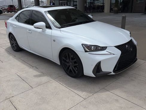 Used 2020 Lexus IS 300 F Sport w/ F Sport Package RWD image 4