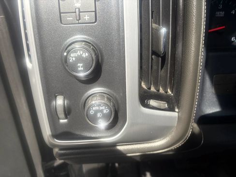 Used 2018 GMC Sierra 1500 SLT w/ SLT Premium Package AWD/4WD image 28