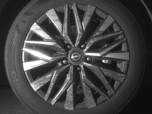 Used 2025 Nissan Altima 2.5 SV image 13