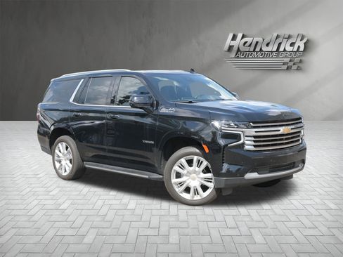 Used 2024 Chevrolet Tahoe High Country RWD image 2