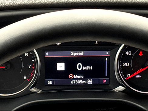 Used 2023 GMC Acadia AT4 w/ Preferred Package AWD/4WD image 5