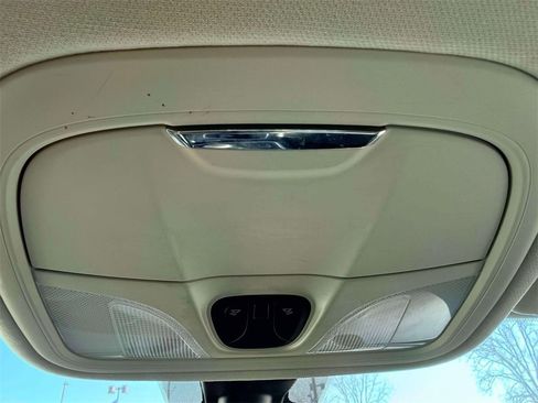 Used 2016 Chrysler 200 Limited image 20