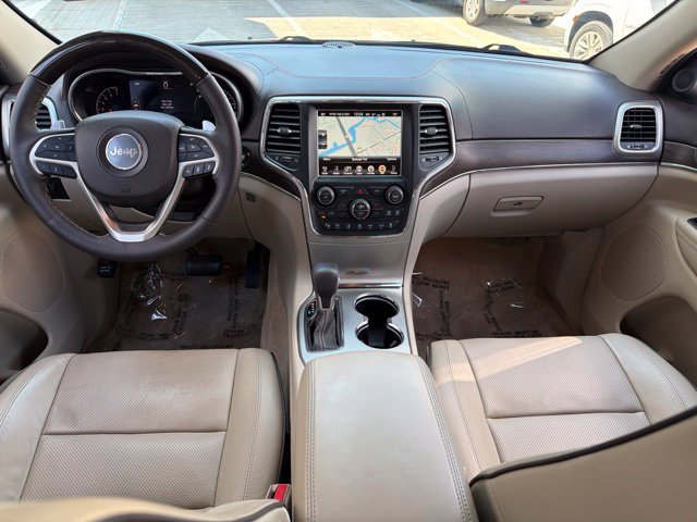 Used 2017 Jeep Grand Cherokee Overland w/ Jeep Active Safety Group RWD image 14