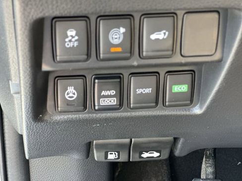 Used 2017 Nissan Rogue SL w/ SL Premium Package AWD/4WD image 24