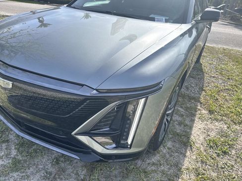 Certified 2025 Cadillac Lyriq Sport RWD image 9