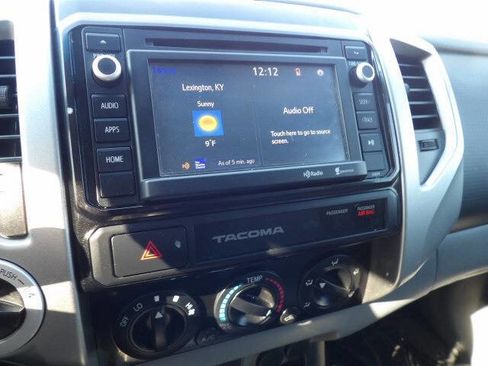 Used 2015 Toyota Tacoma 4x4 Double Cab w/ SR5 Package image 14