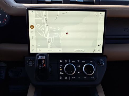 New 2026 Land Rover Defender 130 X-Dynamic SE image 12