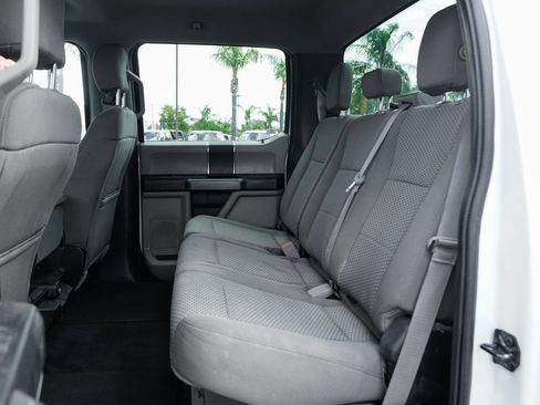 Used 2017 Ford F250 XLT AWD/4WD image 32