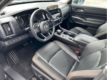 Used 2024 Nissan Pathfinder SL