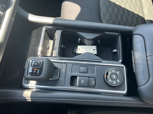 Used 2023 Nissan Pathfinder SV w/ SV Premium Package AWD/4WD image 66