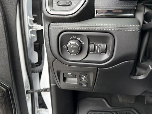 Used 2023 RAM 1500 Limited image 13
