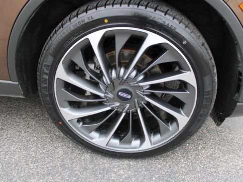 Used 2022 Lincoln Aviator Reserve w/ Equipment Group 201A image 14