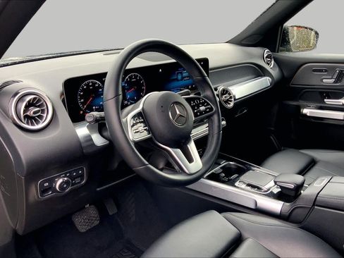 Used 2020 Mercedes-Benz GLB 250 image 17