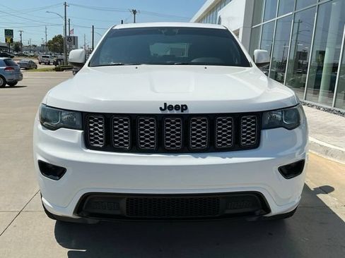Used 2021 Jeep Grand Cherokee Laredo X AWD/4WD image 8