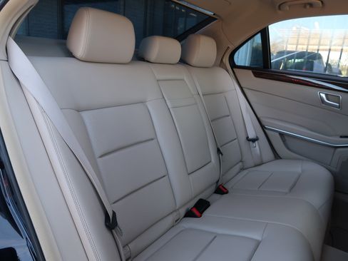 Used 2014 Mercedes-Benz E 350 Sedan w/ Premium 1 Package image 38