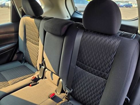 Used 2020 Nissan Rogue SV FWD image 39