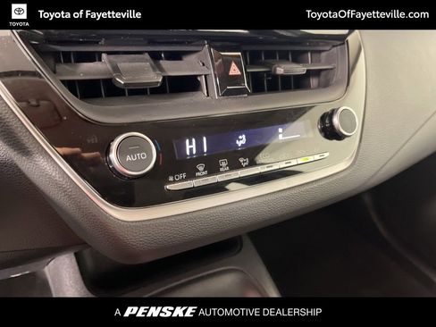 Used 2023 Toyota Corolla LE image 28