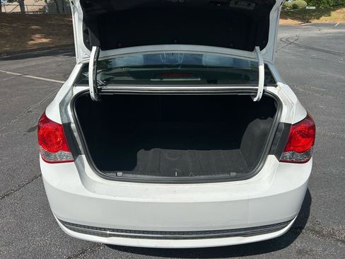 Used 2016 Chevrolet Cruze LT w/ RS Package FWD image 16