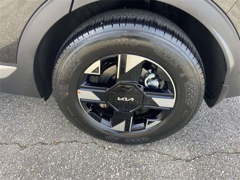 New 2026 Kia Sportage LX image 7