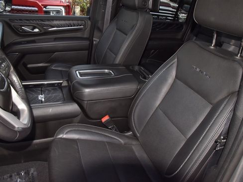 Used 2023 GMC Yukon XL Denali w/ Denali Reserve Package image 37