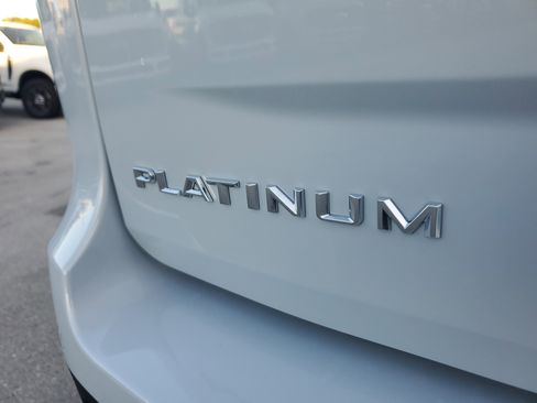 New 2025 Ford Expedition Max Platinum w/ Driver's Package image 8
